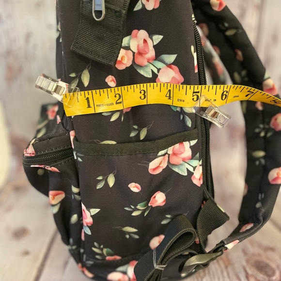 Hot Style Backpack - Picture 12 of 12